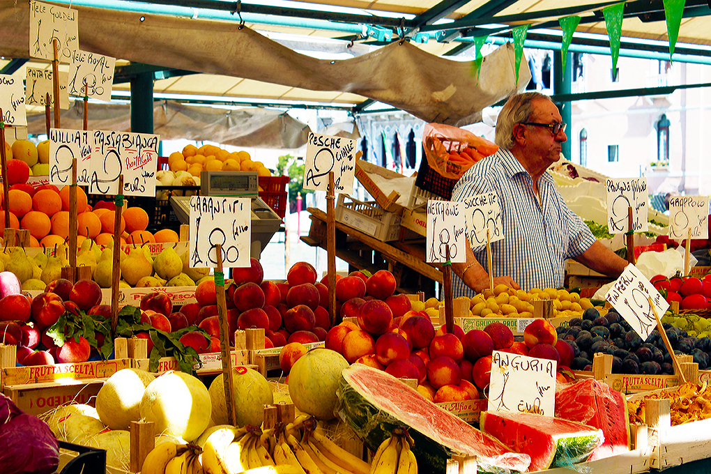 Momenti veneziani 88 - Mercato di Rialto.jpg